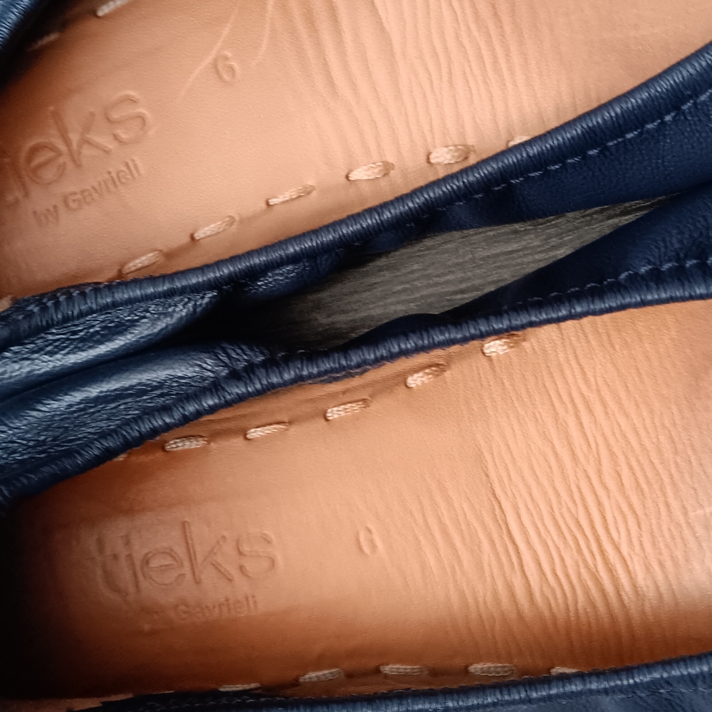 Navy Blue Leather Flats - Picture 7 of 8